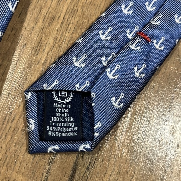 Chaps Men's 100%Silk Anchor Pattern Blue Tie Size One - Picture 7 of 8